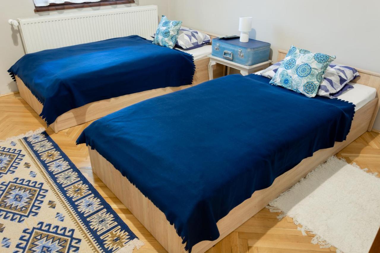 Ekszerdoboz Apartman Egerアパートメント エクステリア 写真