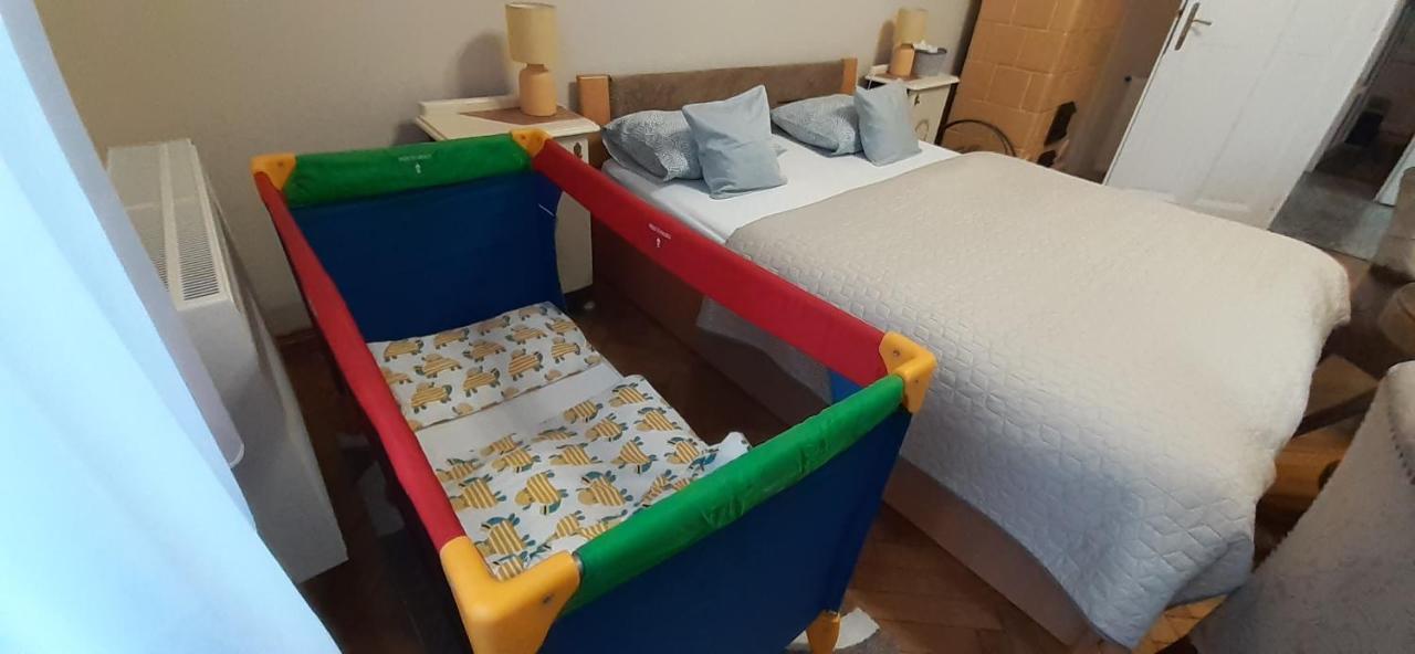 Ekszerdoboz Apartman Egerアパートメント エクステリア 写真