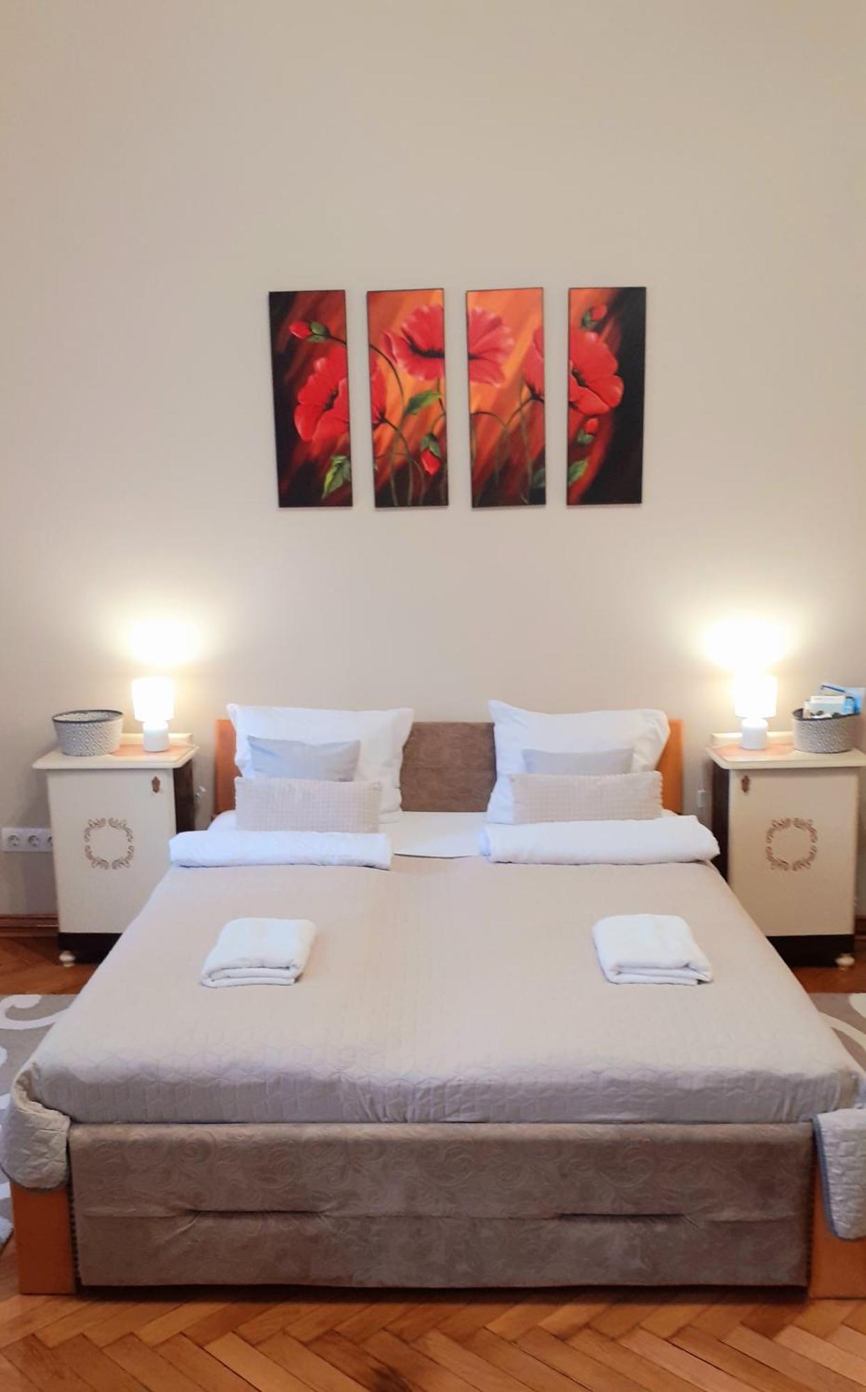 Ekszerdoboz Apartman Egerアパートメント エクステリア 写真